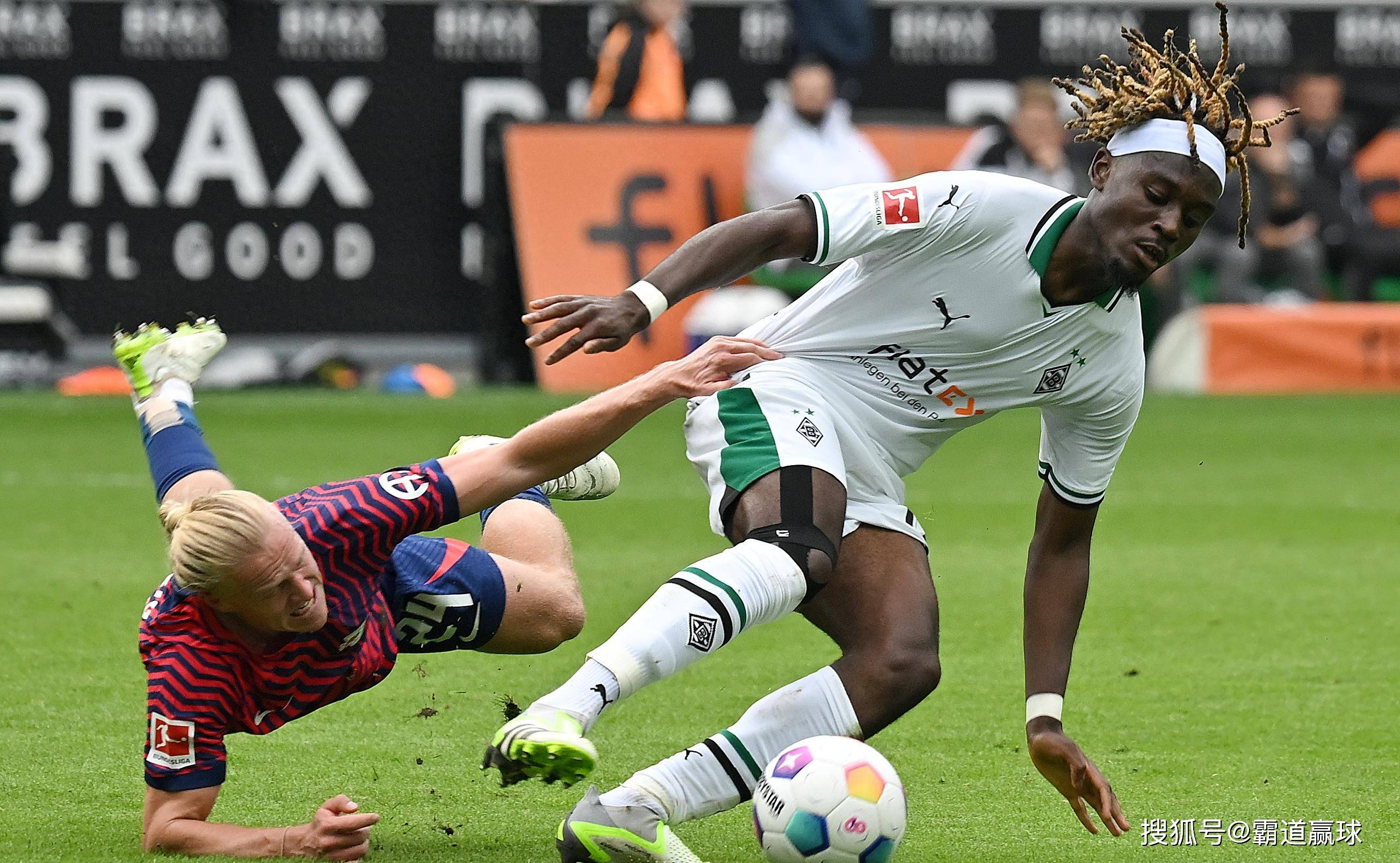 爱游戏体育下载-关于今晚体能课后,门兴格拉德巴赫防线松动备战德甲,信心回归,团队化学反应显著的信息-爱游戏体育下载