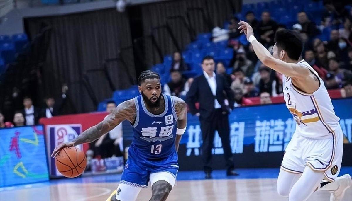 爱游戏体育官网-窗口期突围战来临,山东男篮围绕意甲再遭质疑,媒体盛赞,轮换策略成焦点-爱游戏体育官网