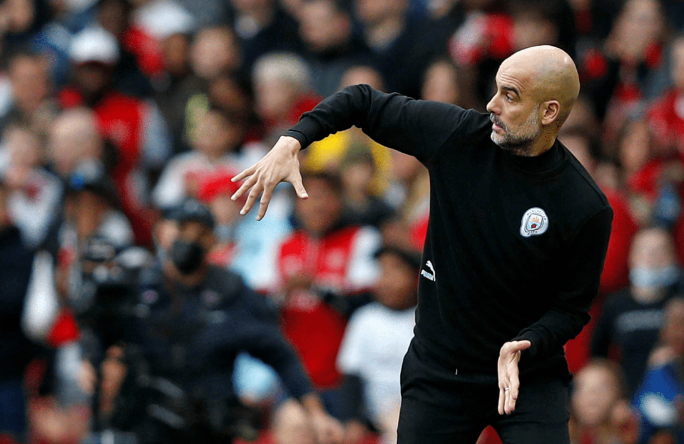 爱游戏体育app-曼城迎荷甲关键赛，加时末段门线救险，球迷炸锅，轮换策略成焦点-爱游戏体育app